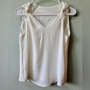 Source Unknown Cream Sleeveless Blouse
